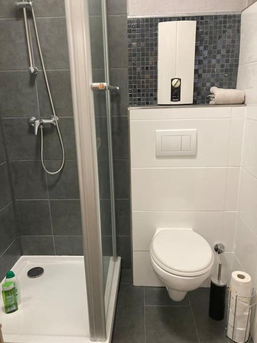 Toll Apartment Am Rhein Netflix Internet 1000 Mbits, Free Parking ดุยส์บูร์ก ภายนอก รูปภาพ