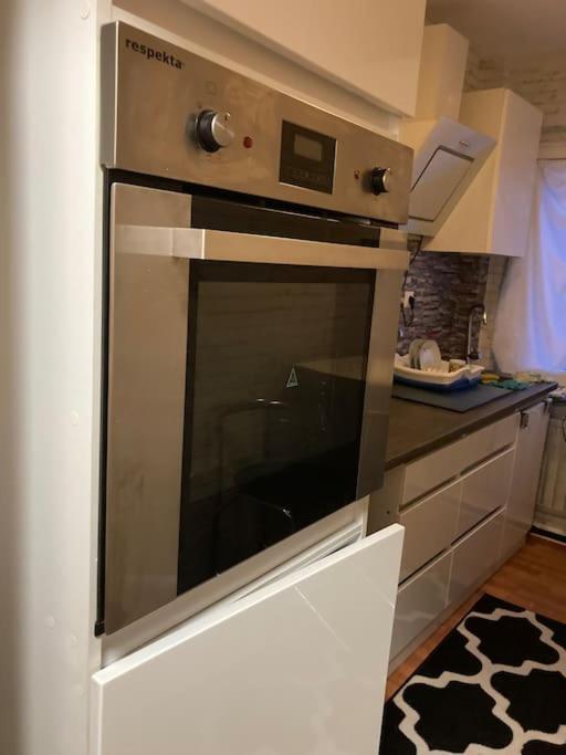 Toll Apartment Am Rhein Netflix Internet 1000 Mbits, Free Parking ดุยส์บูร์ก ภายนอก รูปภาพ
