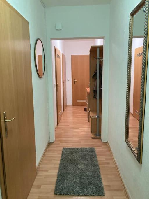 Toll Apartment Am Rhein Netflix Internet 1000 Mbits, Free Parking ดุยส์บูร์ก ภายนอก รูปภาพ